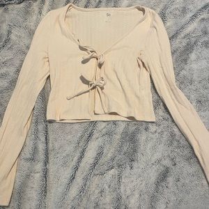 Cream colored tie long-sleeve